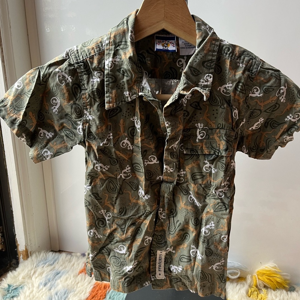 Green Casual Button Down Shirt with Lizard Pattern